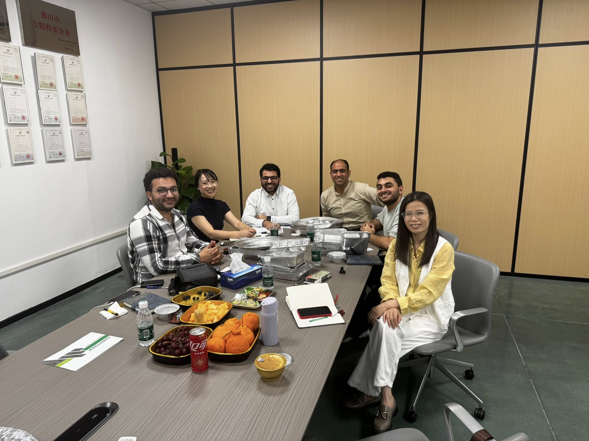 Strategic Partnership Discussions at Canton Fair